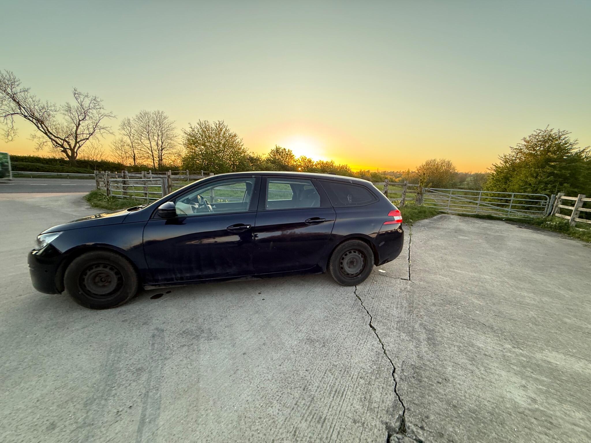 Peugeot 308 SW 1.6 BlueHDi Access Euro 6 (s/s) 5dr — photo 57 of 84